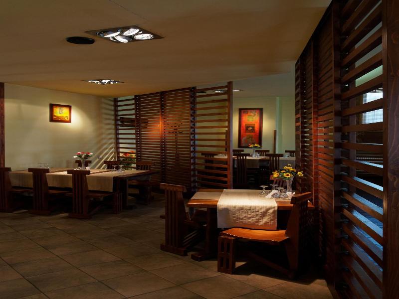 Hotel Oasis image