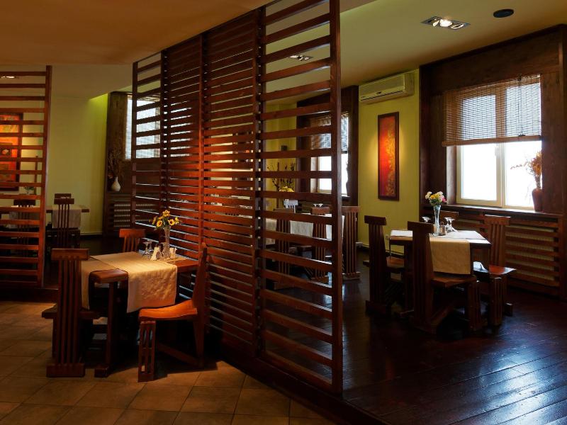 Hotel Oasis image