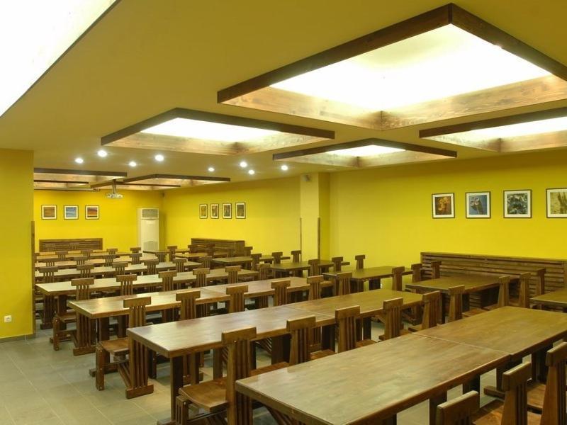Hotel Oasis image