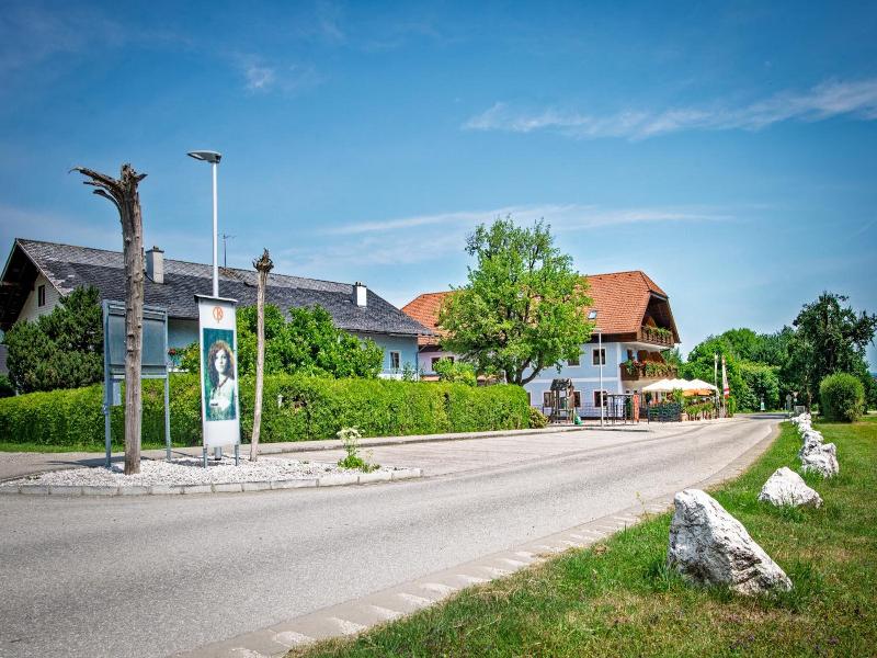 Landgasthof Spitzerwirt image