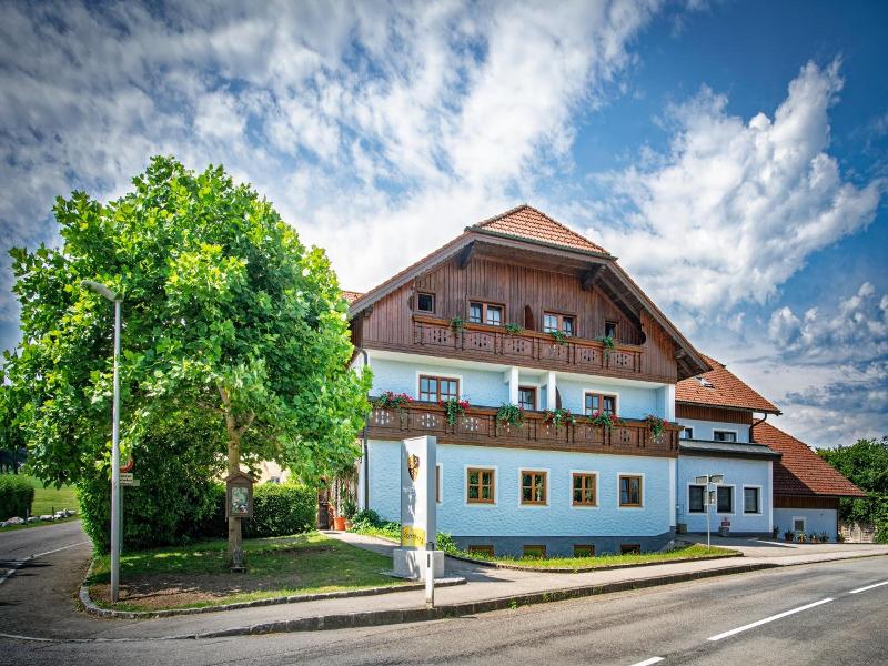 Landgasthof Spitzerwirt image