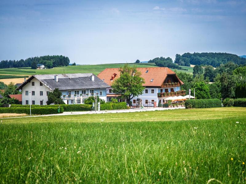 Landgasthof Spitzerwirt image