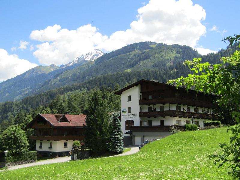 Apart Tuxertal image