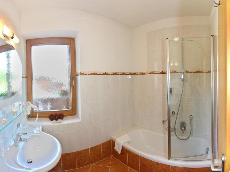 Apart Tuxertal image
