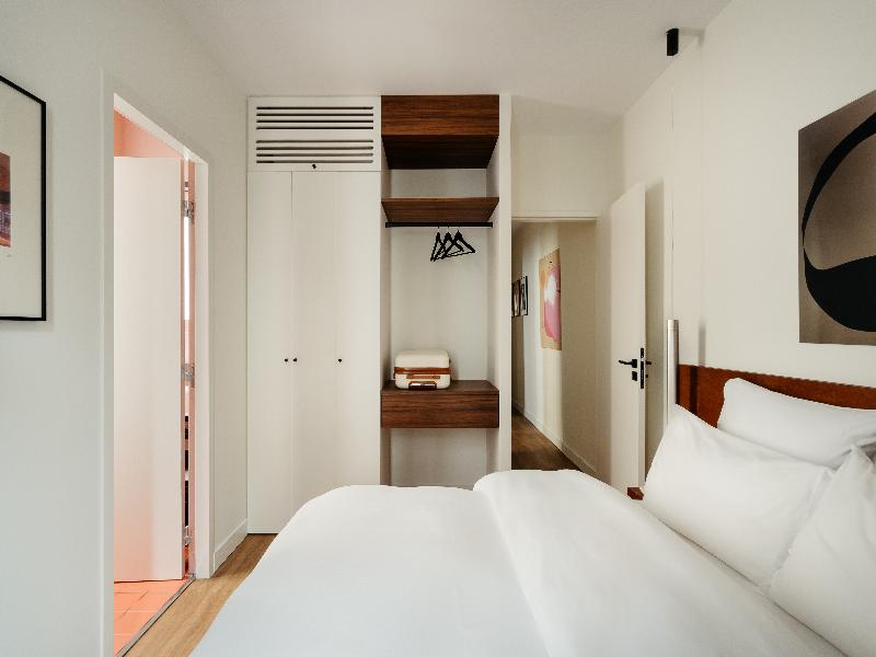 Edgar Suites Marais Temple image