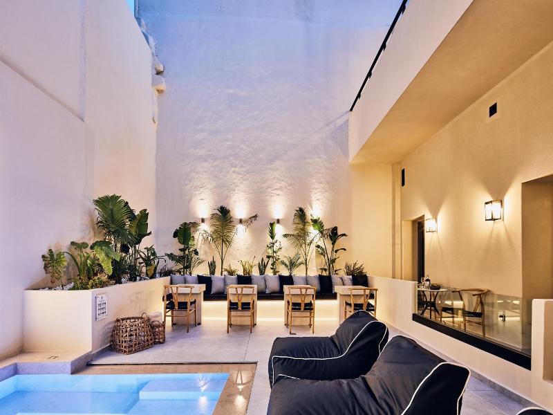 Grande Madonna Luxury Boutique Suites image