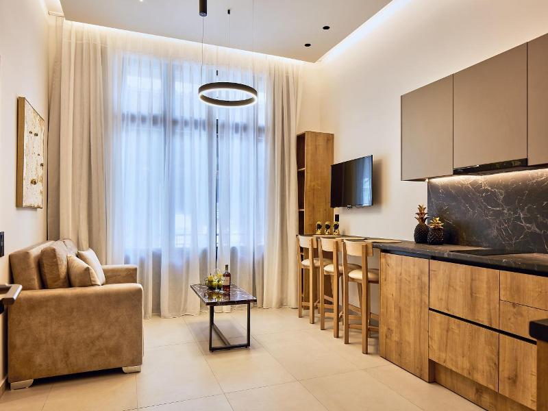 Grande Madonna Luxury Boutique Suites image