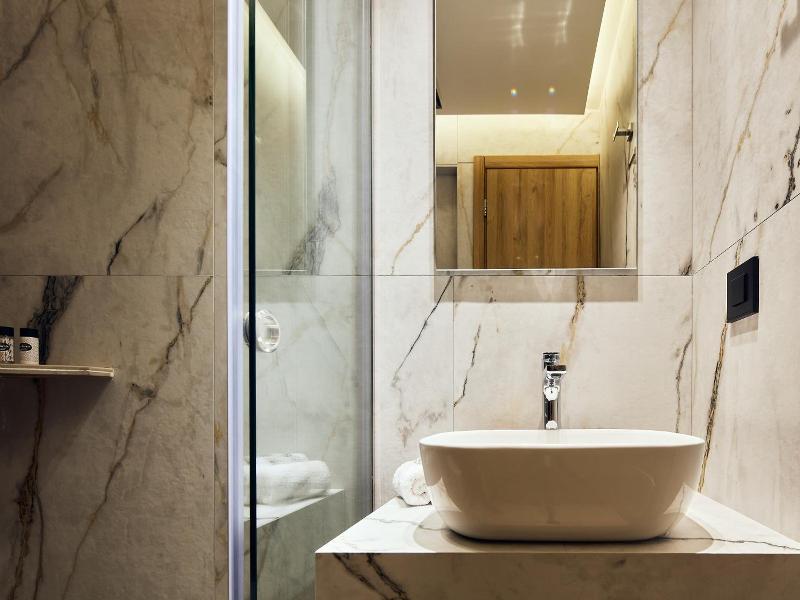Grande Madonna Luxury Boutique Suites image