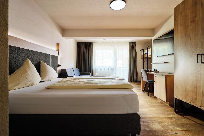 Hotel Stern image