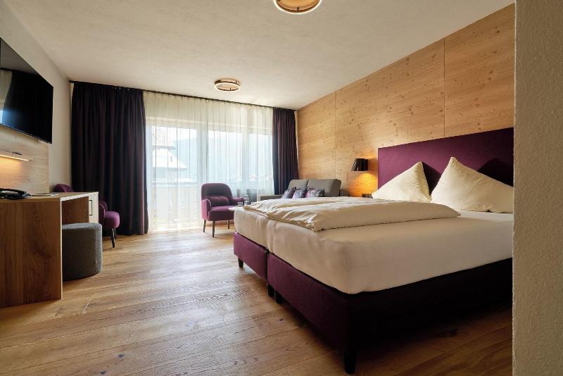 Hotel Stern image