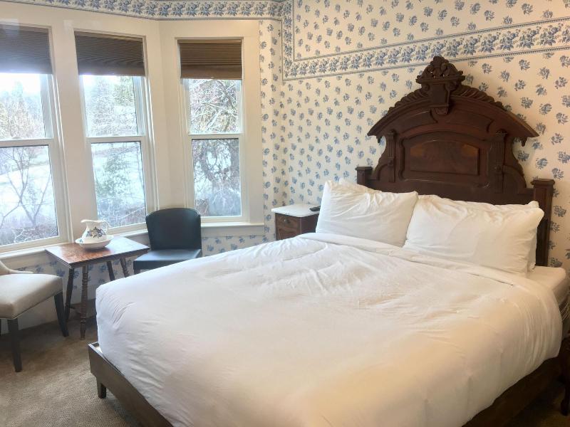 The Groveland Hotel image