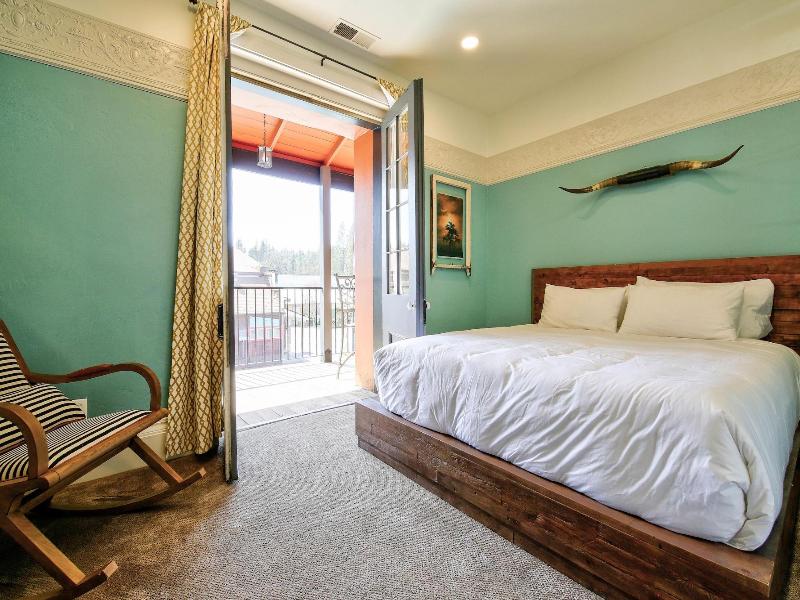 The Groveland Hotel image