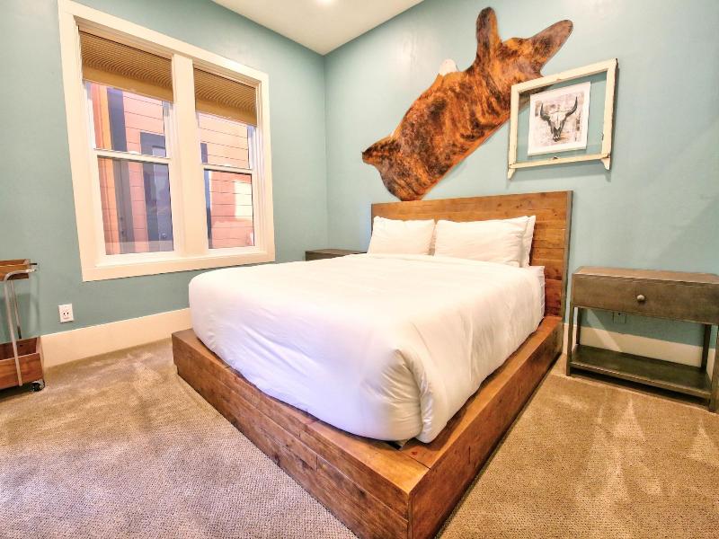 The Groveland Hotel image