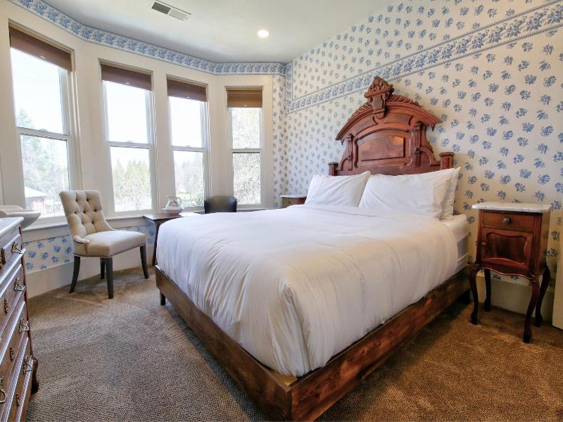 The Groveland Hotel image