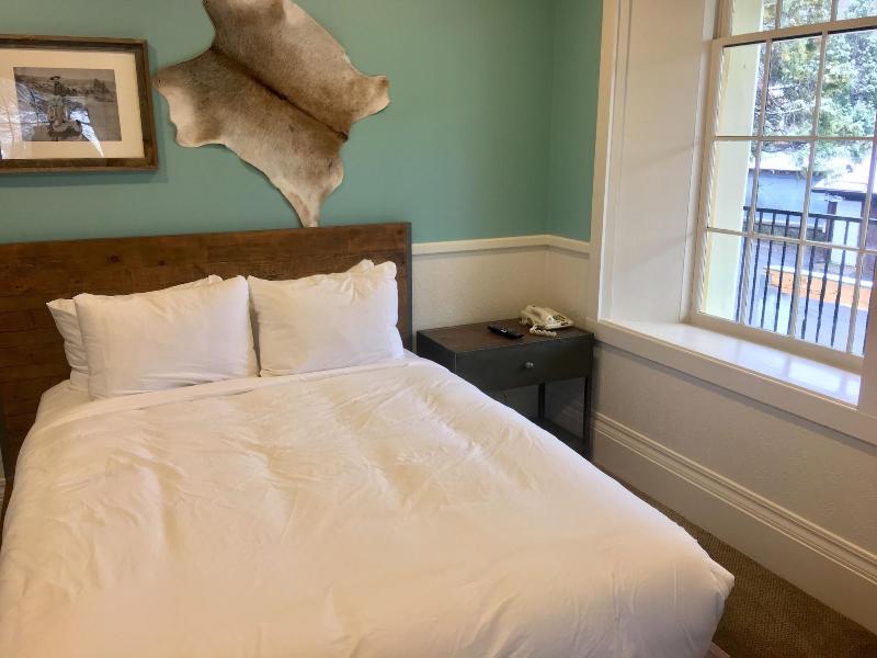 The Groveland Hotel image