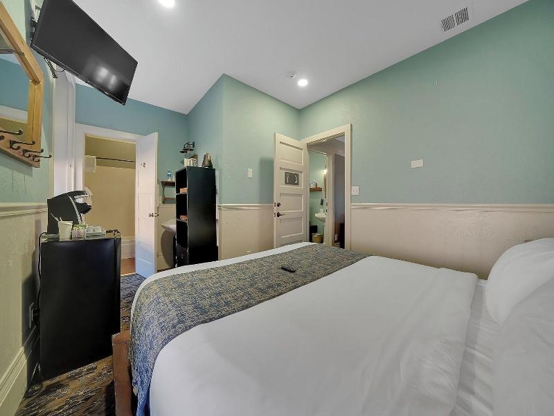 The Groveland Hotel image