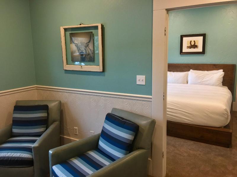 The Groveland Hotel image