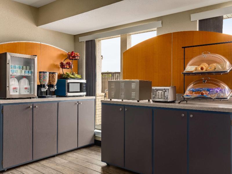 Ramada by Wyndham San Antonio/Near SeaWorld image