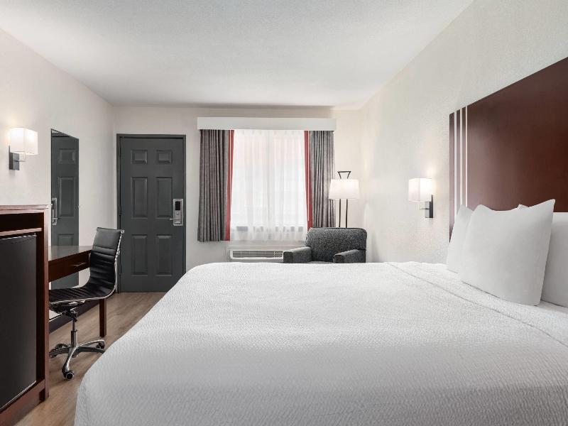 Ramada by Wyndham San Antonio/Near SeaWorld image