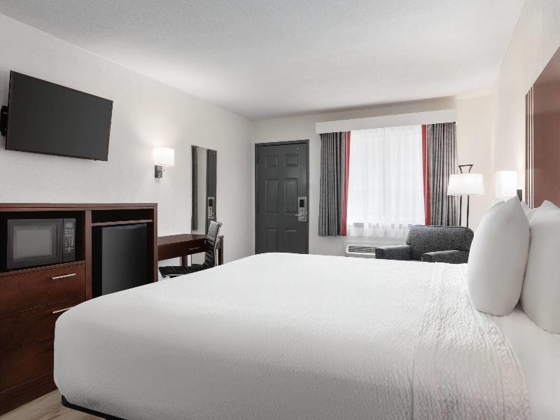 Ramada by Wyndham San Antonio/Near SeaWorld image
