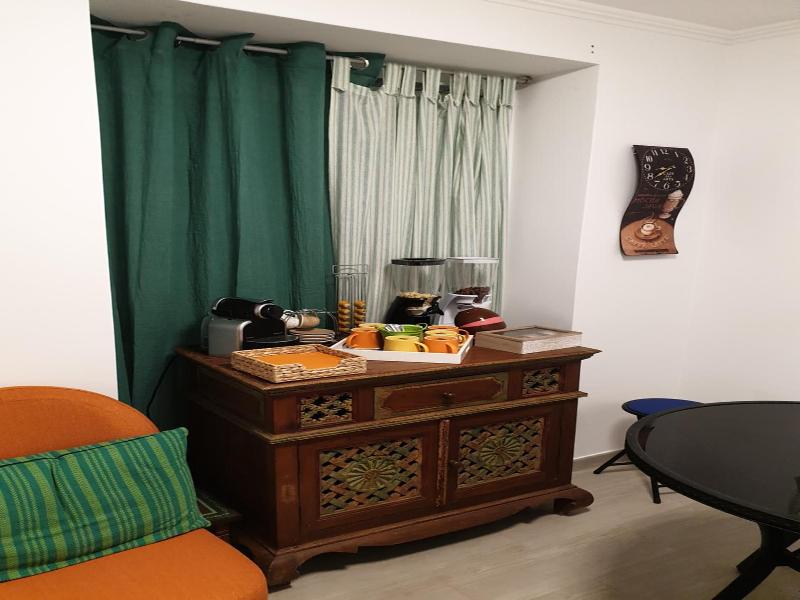 Lisbon Hostel Terminal 4 image