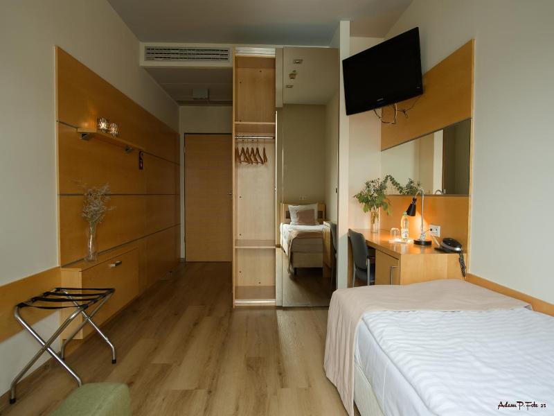 Hotel Kolna image