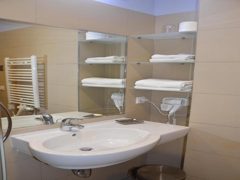 Hotel Kolna image