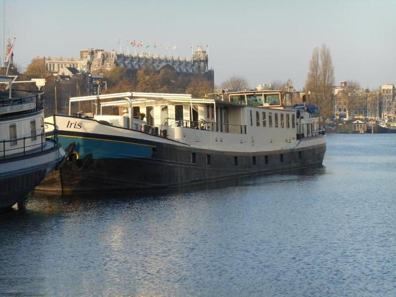 Hotelboat Iris image