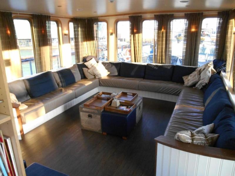 Hotelboat Iris image