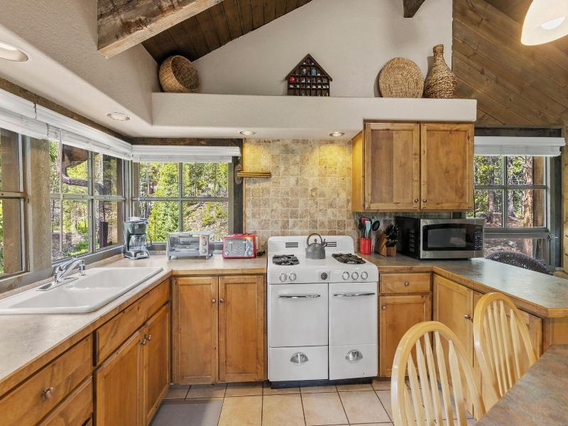 Brecken Haus image