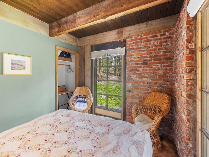 Brecken Haus image