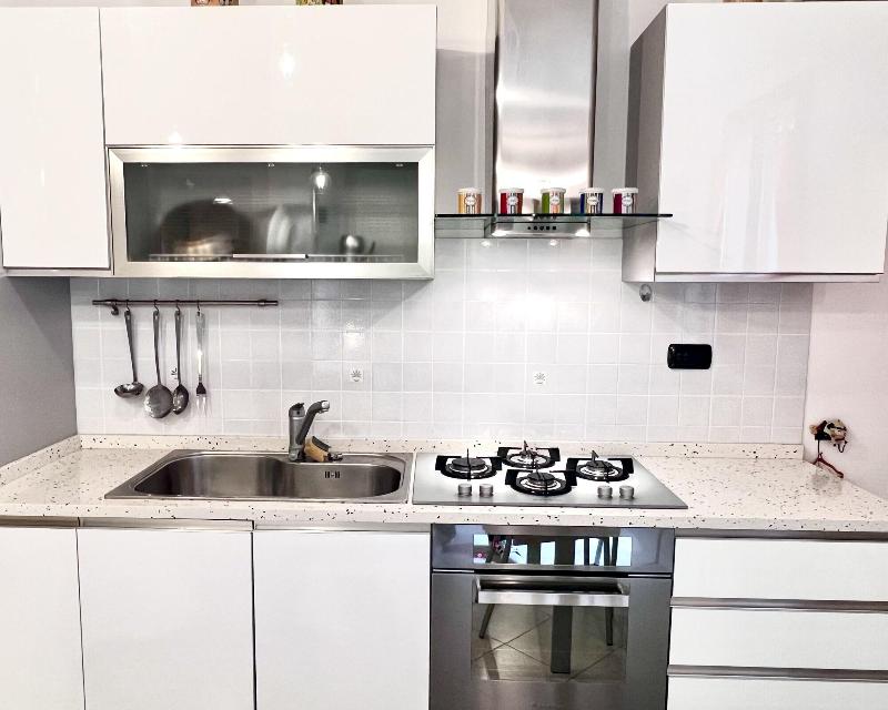 Provenzano Top Floor image