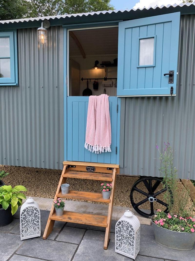 St Kew Shepherd Huts image