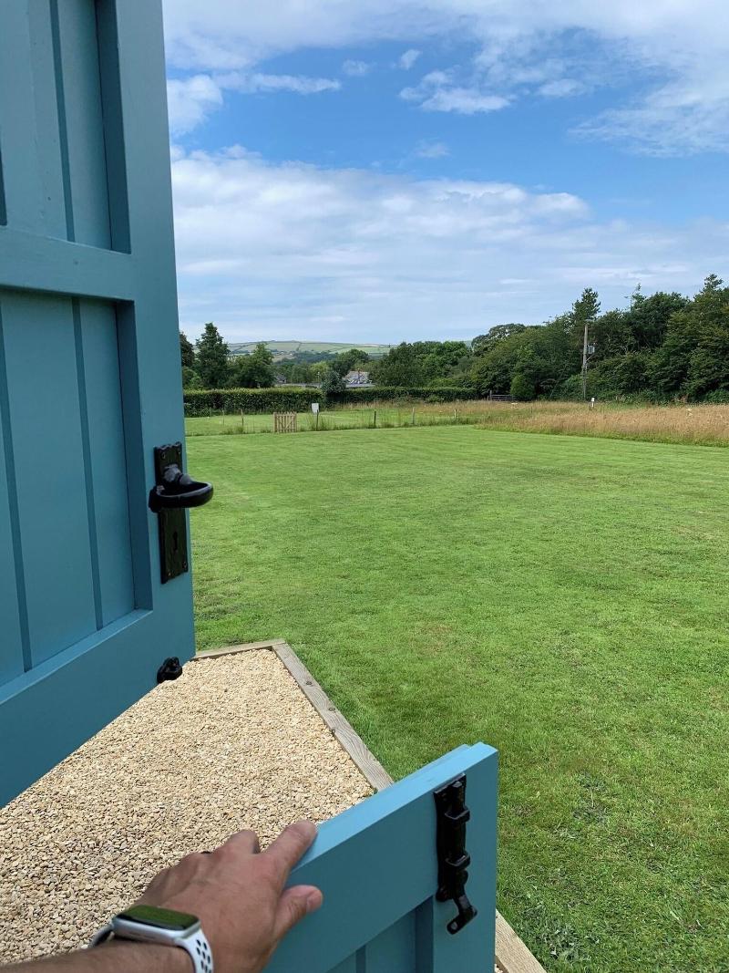 St Kew Shepherd Huts image