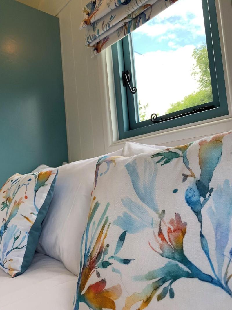 St Kew Shepherd Huts image