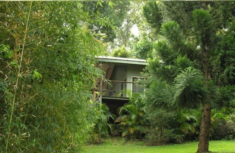 Treetops Accommodation Montville image