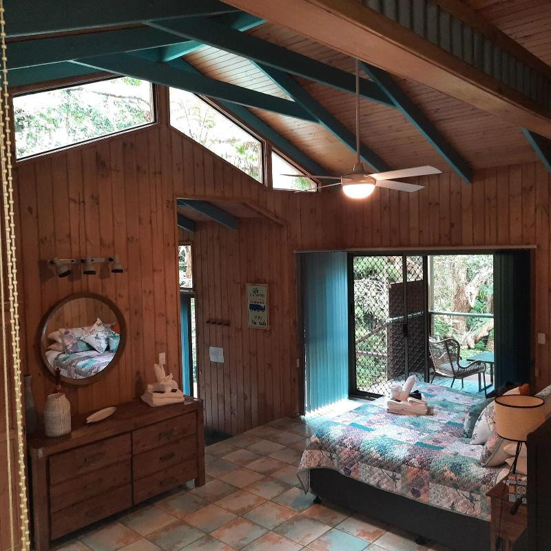 Treetops Accommodation Montville image