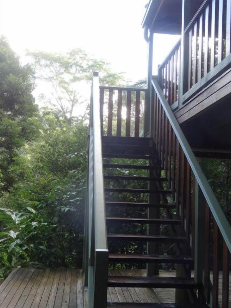 Treetops Accommodation Montville image