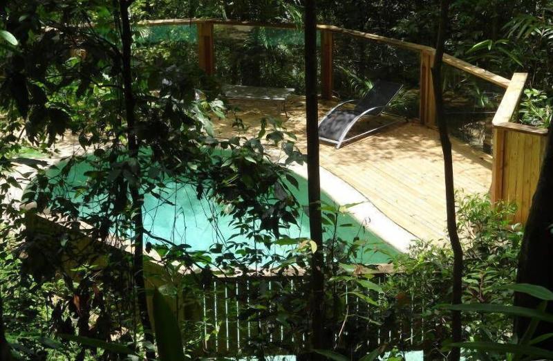 Treetops Accommodation Montville image