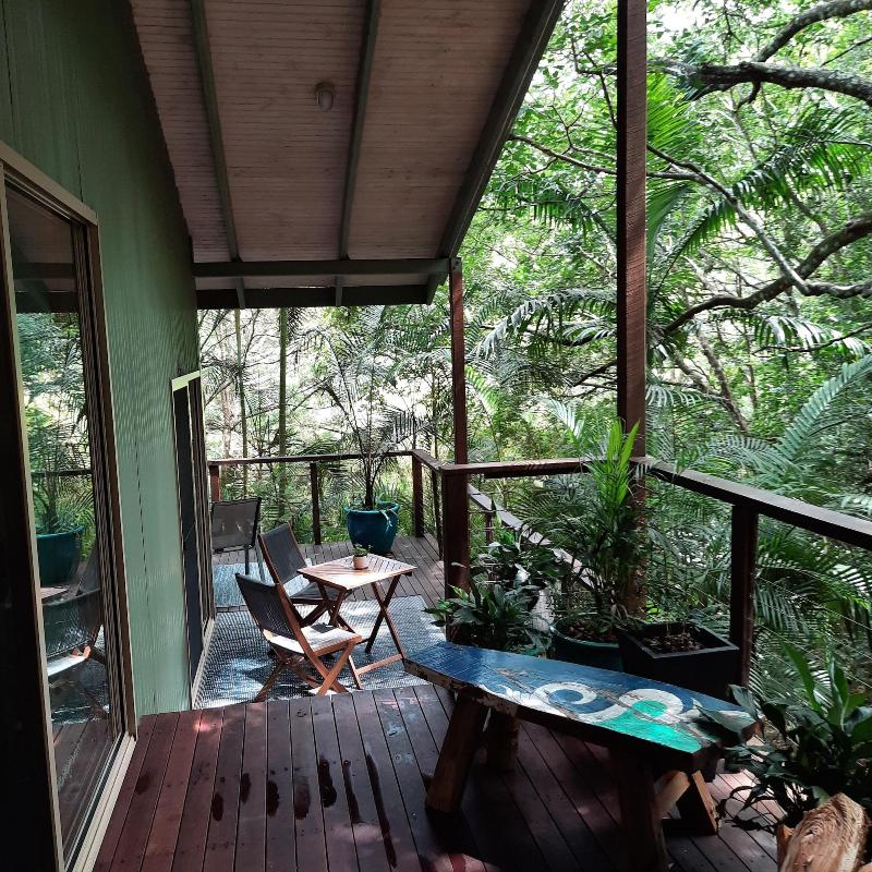 Treetops Accommodation Montville image