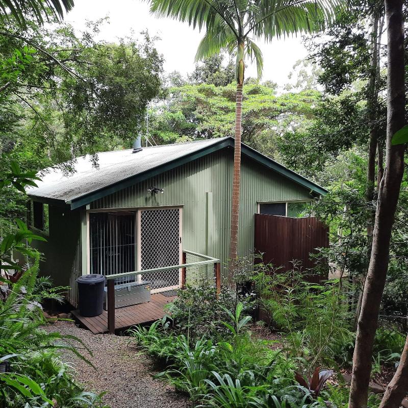 Treetops Accommodation Montville image