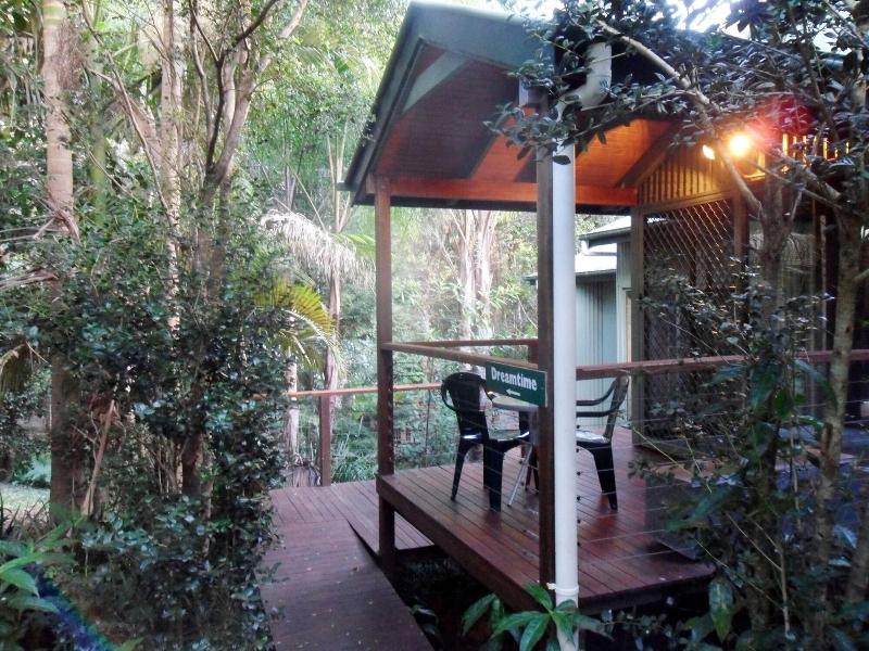 Treetops Accommodation Montville image
