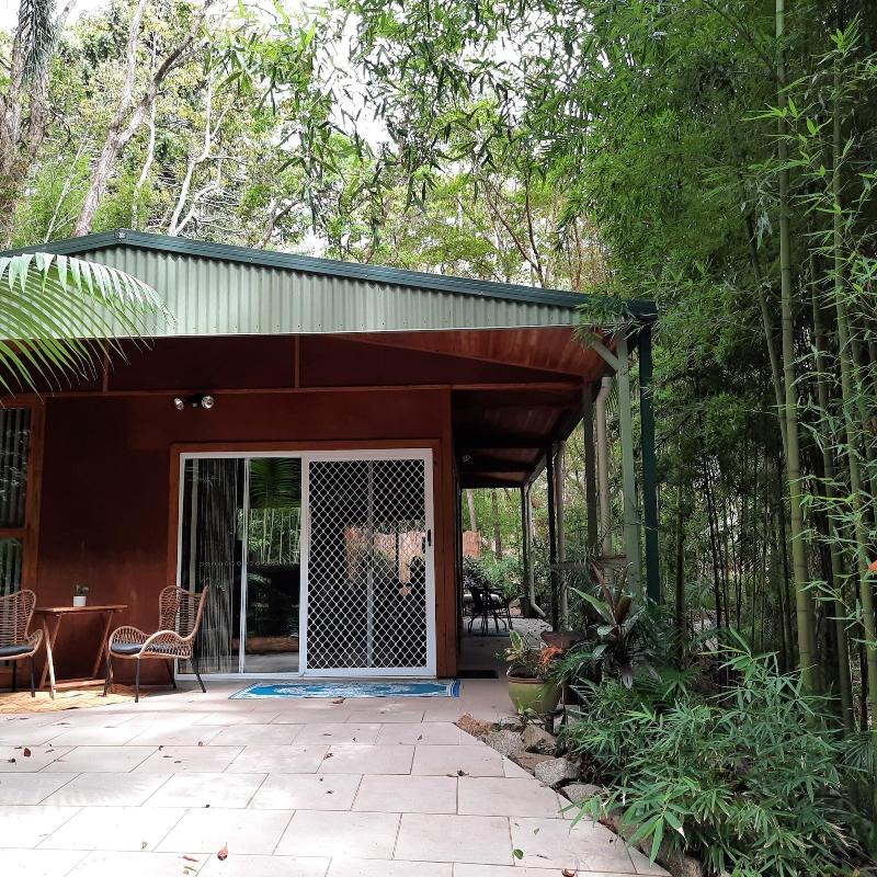 Treetops Accommodation Montville image