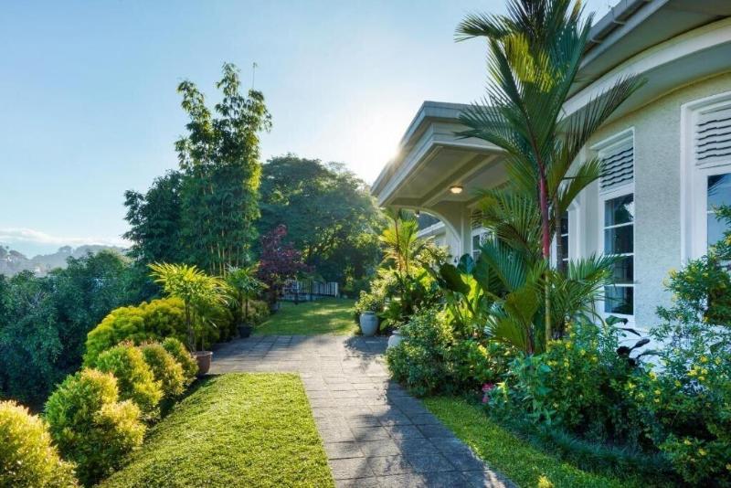 Castle Hill Bungalow image