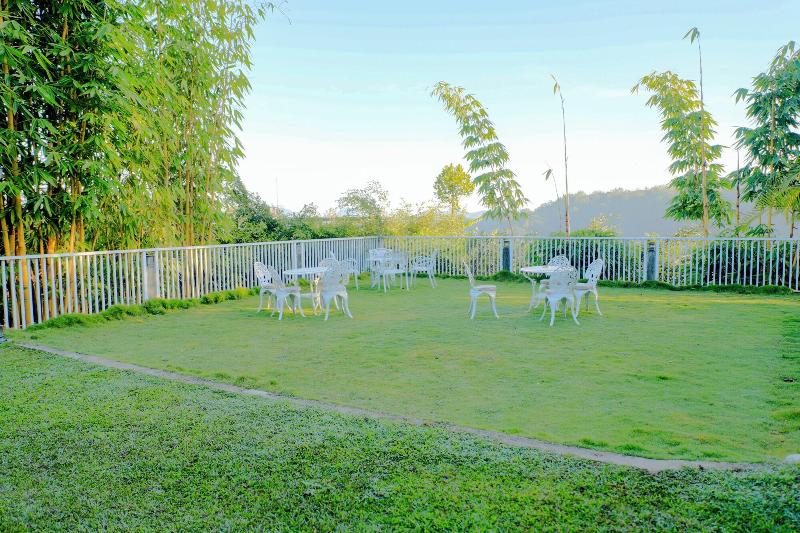 Castle Hill Bungalow image