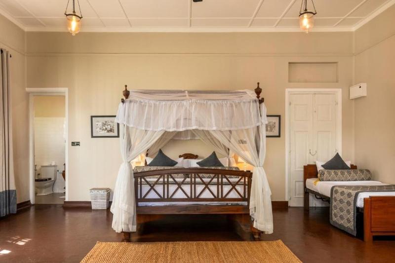 Castle Hill Bungalow image