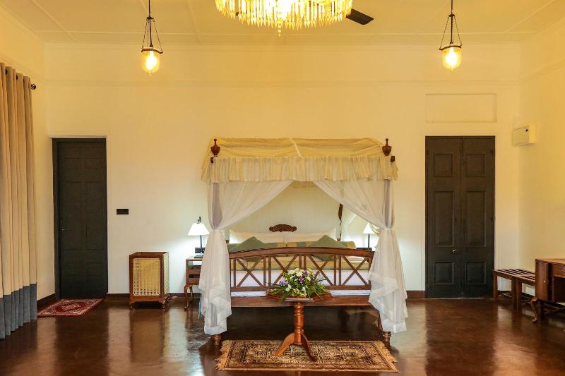 Castle Hill Bungalow image