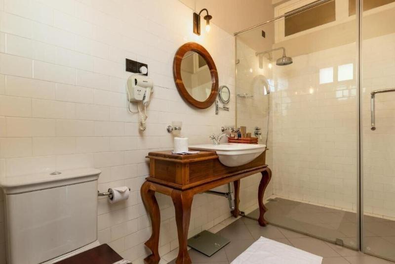 Castle Hill Bungalow image
