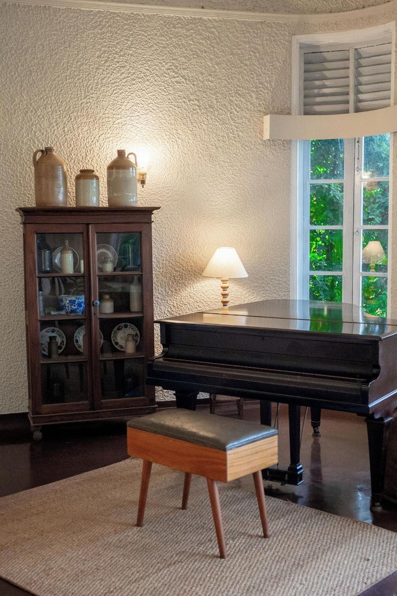 Castle Hill Bungalow image