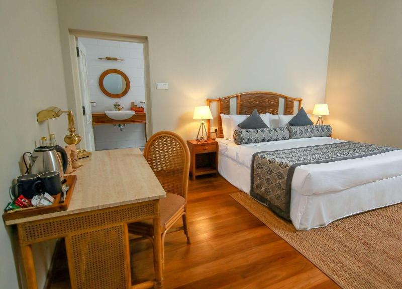 Castle Hill Bungalow image